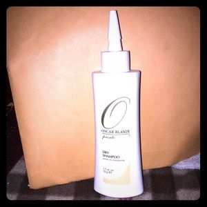 Oscar Blandi dry powder shampoo