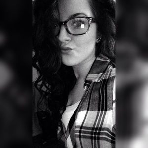 Meet your Posher, Jasmine