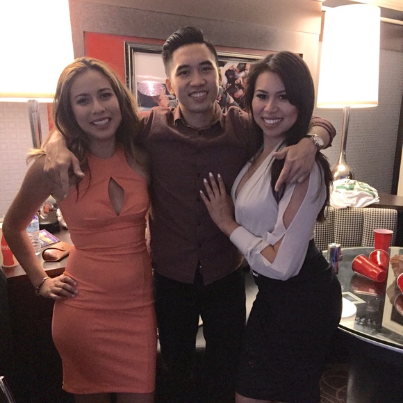 Hi everyone! I'm so excited to be back on posh - Picture 3 of 4