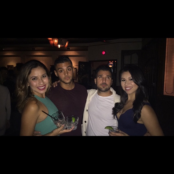 Hi everyone! I'm so excited to be back on posh - Picture 4 of 4