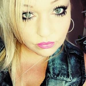 Meet your Posher, Courtney