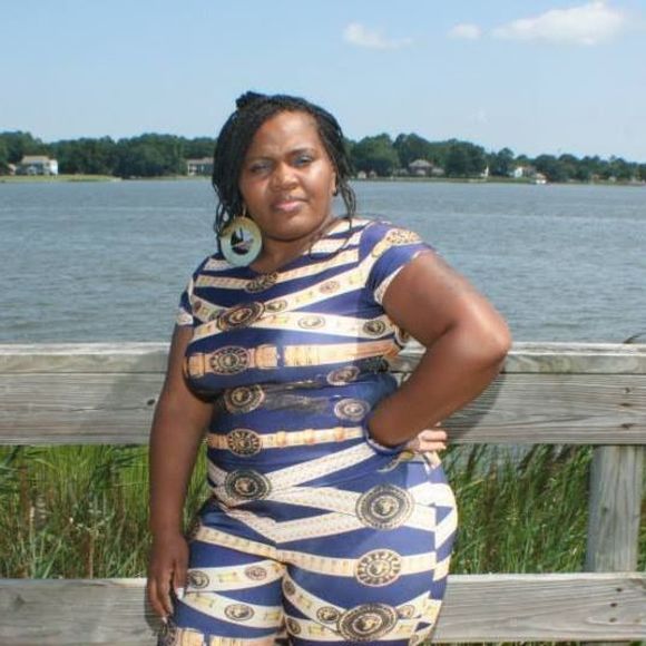 Meet your Posher, Tinya - Picture 1 of 1