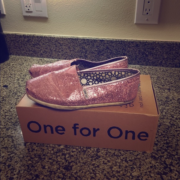 Toms