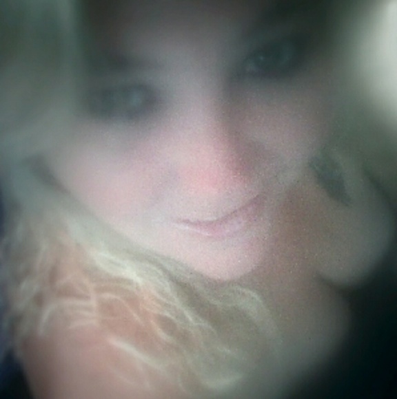 Meet your Posher, Rebecca