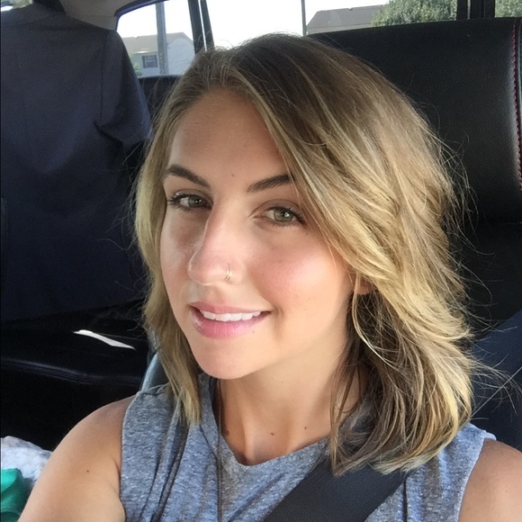 Meet your Posher, Cassie