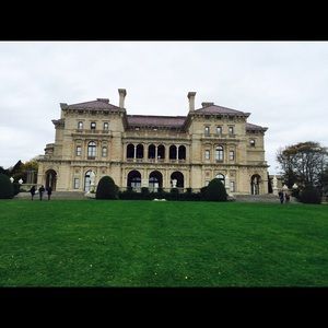 Meet your Posher, Crystal