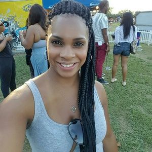 Meet your Posher, Diona