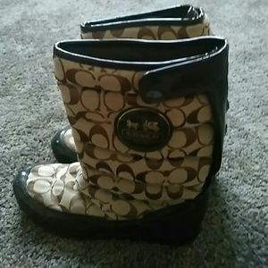 Coach boots