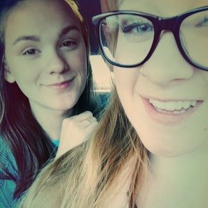 Meet your Posher, Camille