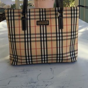 Burberry purse