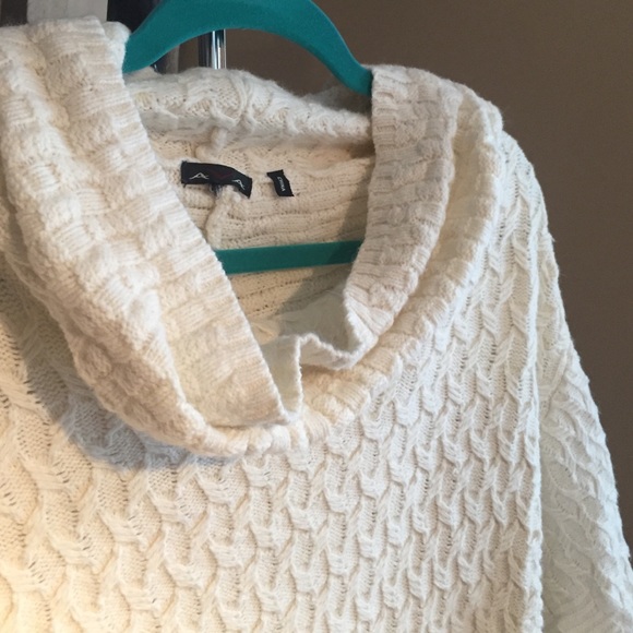 Sweater - Picture 2 of 3