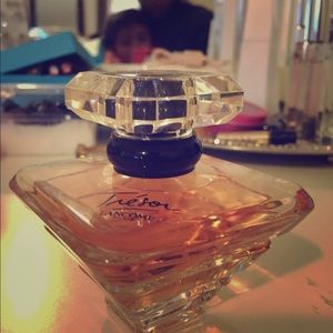 🎉ONE DAY SALE🎉Tresor Lumineuse 1.7 oz perfume