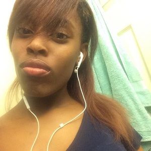 Meet your Posher, Raynaejah
