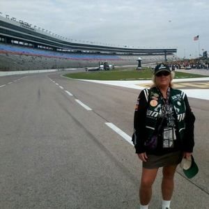 Meet your Posher, Carrie