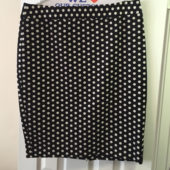 Loft polka dot skirt!
