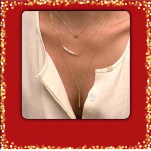 Jewelry - Triple Strand Necklace NEW ✨