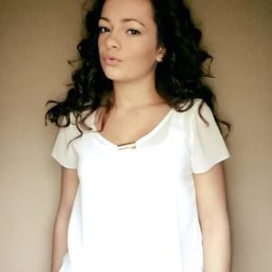Meet your Posher, Angela