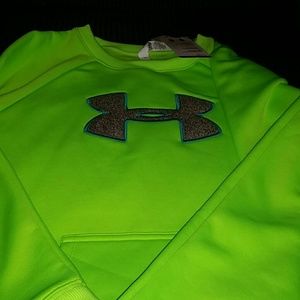 Under armor pullover