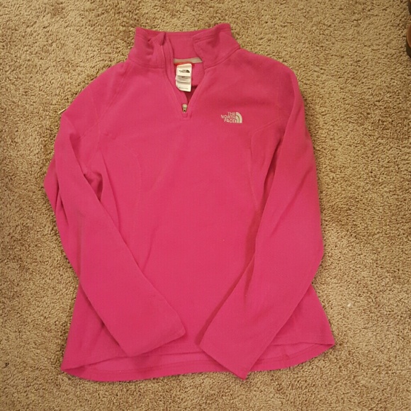 ❌SOLD ON OTHER SITE❌ North Face Pullover - Picture 2 of 4