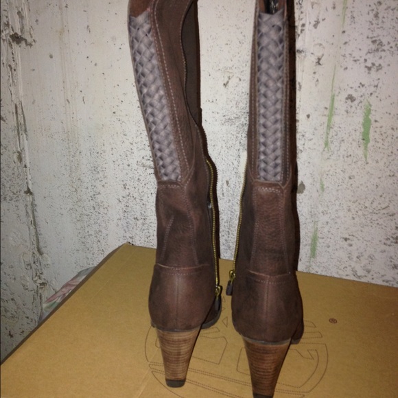 Boots - Picture 3 of 4