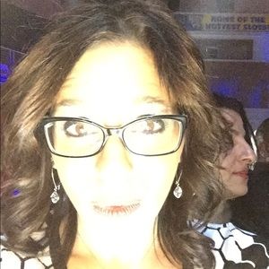 Meet your Posher, Karin