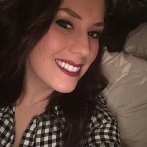 Meet your Posher, Dee