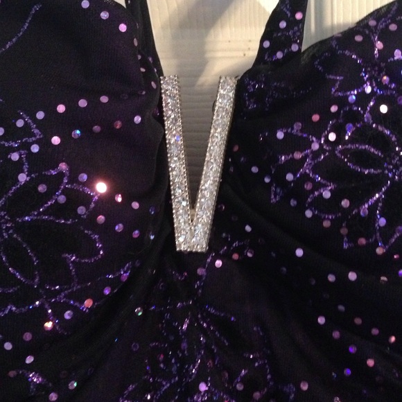 Formal Dress - Picture 2 of 4