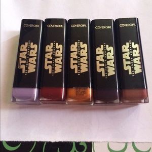 Set of 5 brand new Star Wars lipsticks (on hold)