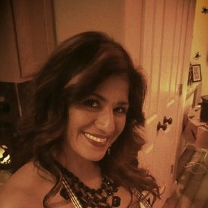 Meet your Posher, Ina