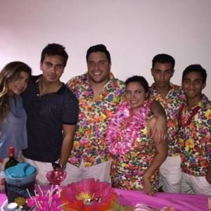 Meet your Posher, Faride