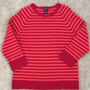 Like New. Gap wool sweater