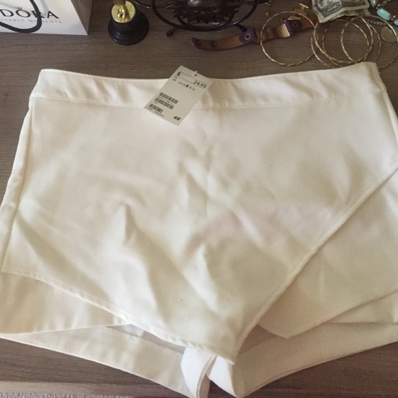 Gorgeous envelope skort brand new