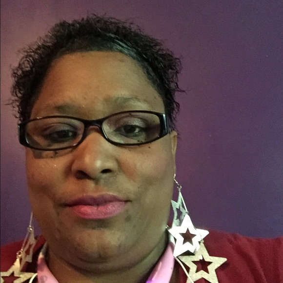 Meet your Posher, Quamysha - Picture 1 of 1