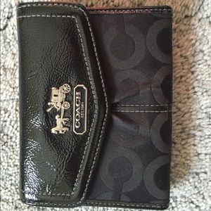 Black signature Coach trifold wallet!