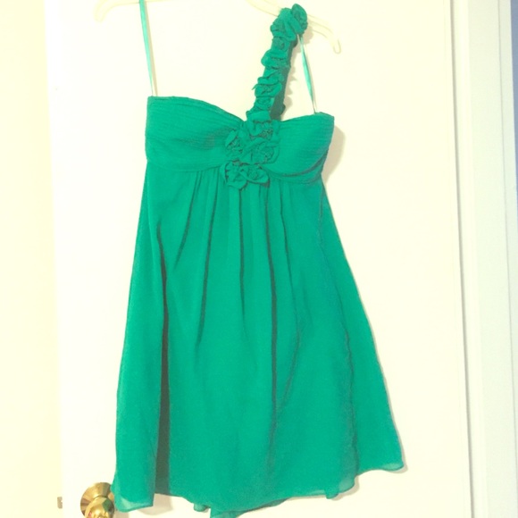 Gorgeous emerald BCBG dress! 👗 PRICE REDUCED