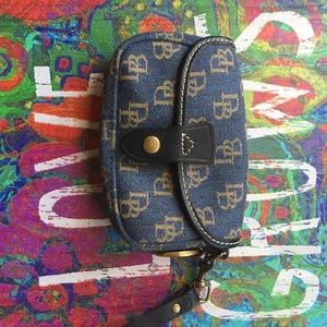 Dooney & Bourke wristlet