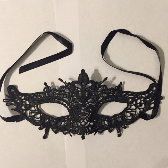 Beautiful Lace Mask