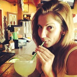 Meet your Posher, Lola