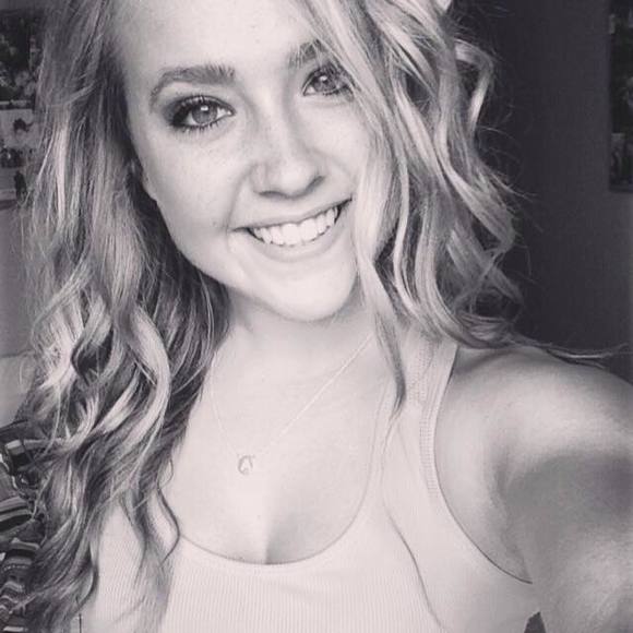 Meet your Posher, Allison - Picture 1 of 1