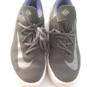 YOUTH SIZE 5Y GRAY AND WHITE KD NIKE SHOES