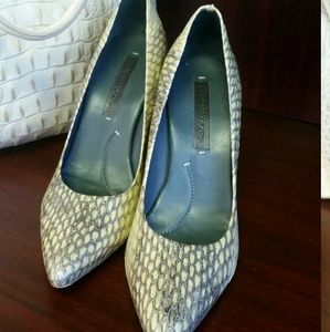 BCBG MAXAZRIA LUISA HEELS