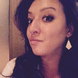 Meet your Posher, Naomi