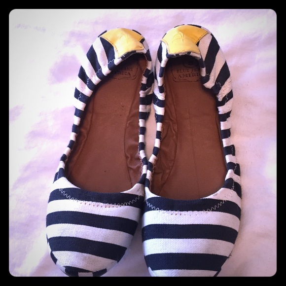 Lucky Brand blue and white striped flats