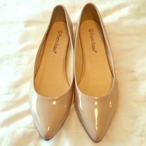 Tan flats