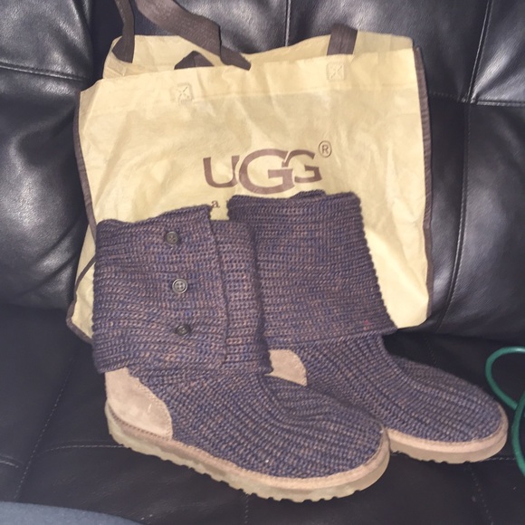 Brown ugg boots!!