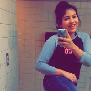 Meet your Posher, Perla