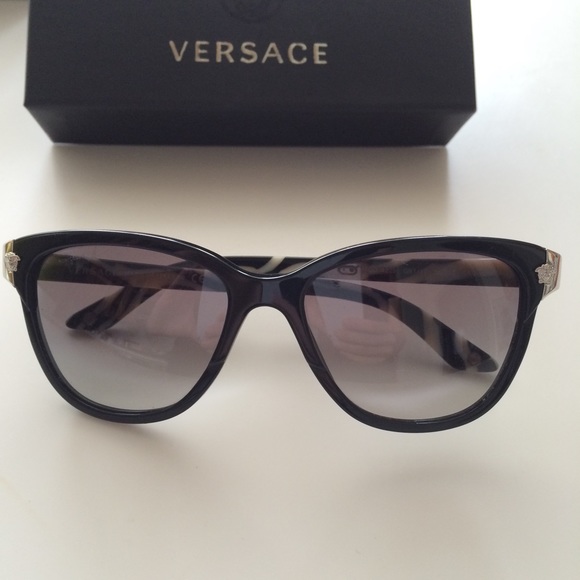 Versace Accessories - Versace Sunglasses