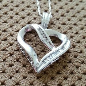 Stunning 10k Gold Diamond Heart Pendant