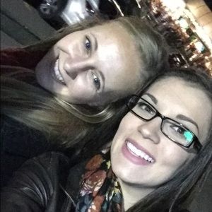 Meet your Posher, Caroline