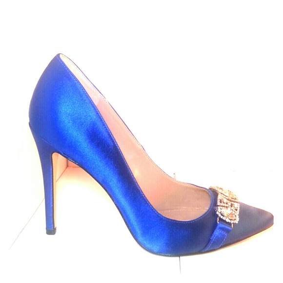Blue Pumps, New